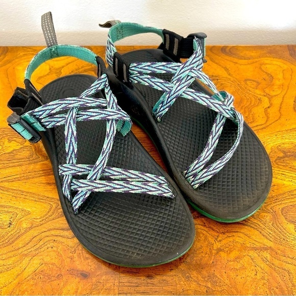 Girls Chevron Strappy Chacos - Picture 1 of 5